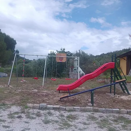 And Blue Nea Peramos (Macedonia)